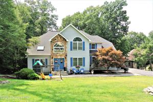 111 Hikers Hill Ln