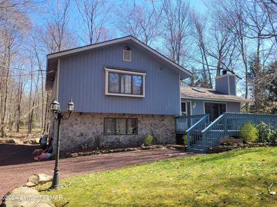 128 Livingston Lane