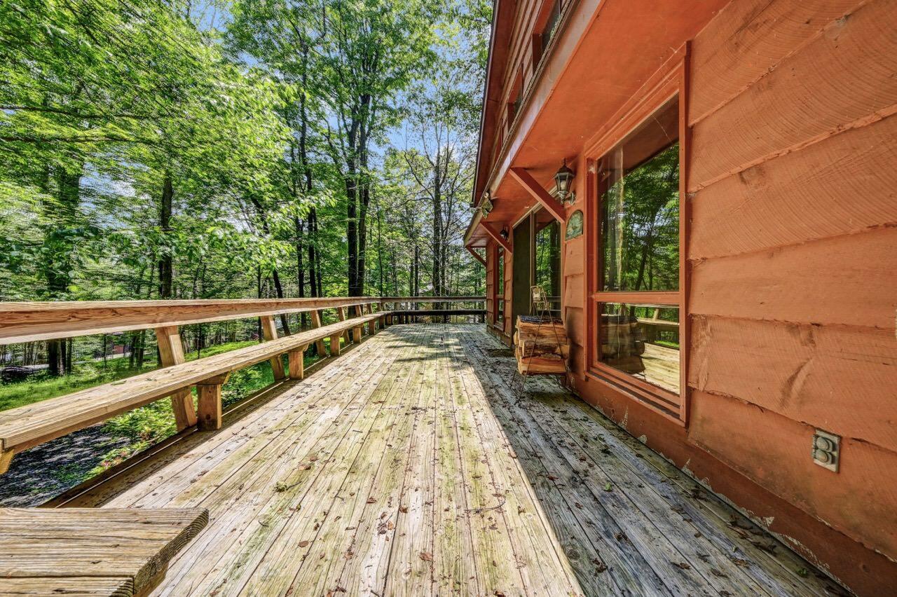 Image 4: Hemlock Siding