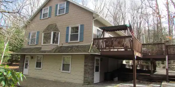 22 Bear Creek Lake Dr