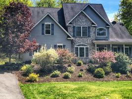 4 Stony Ledge Dr