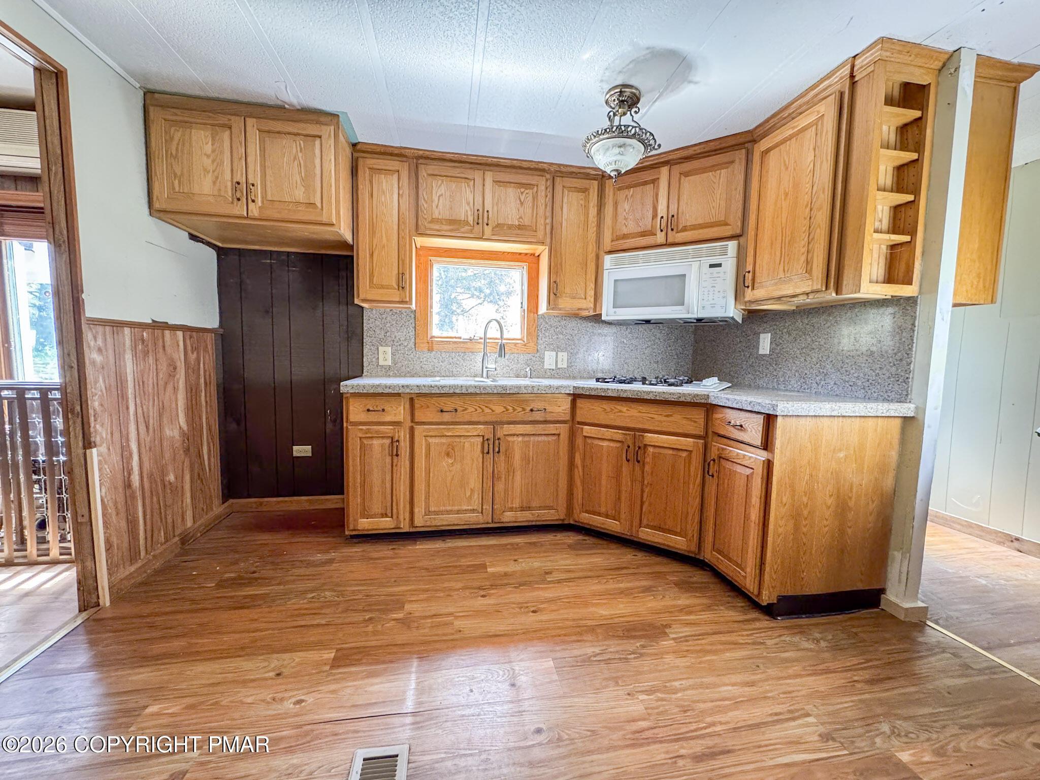 Image 4: 12-IMG_3304