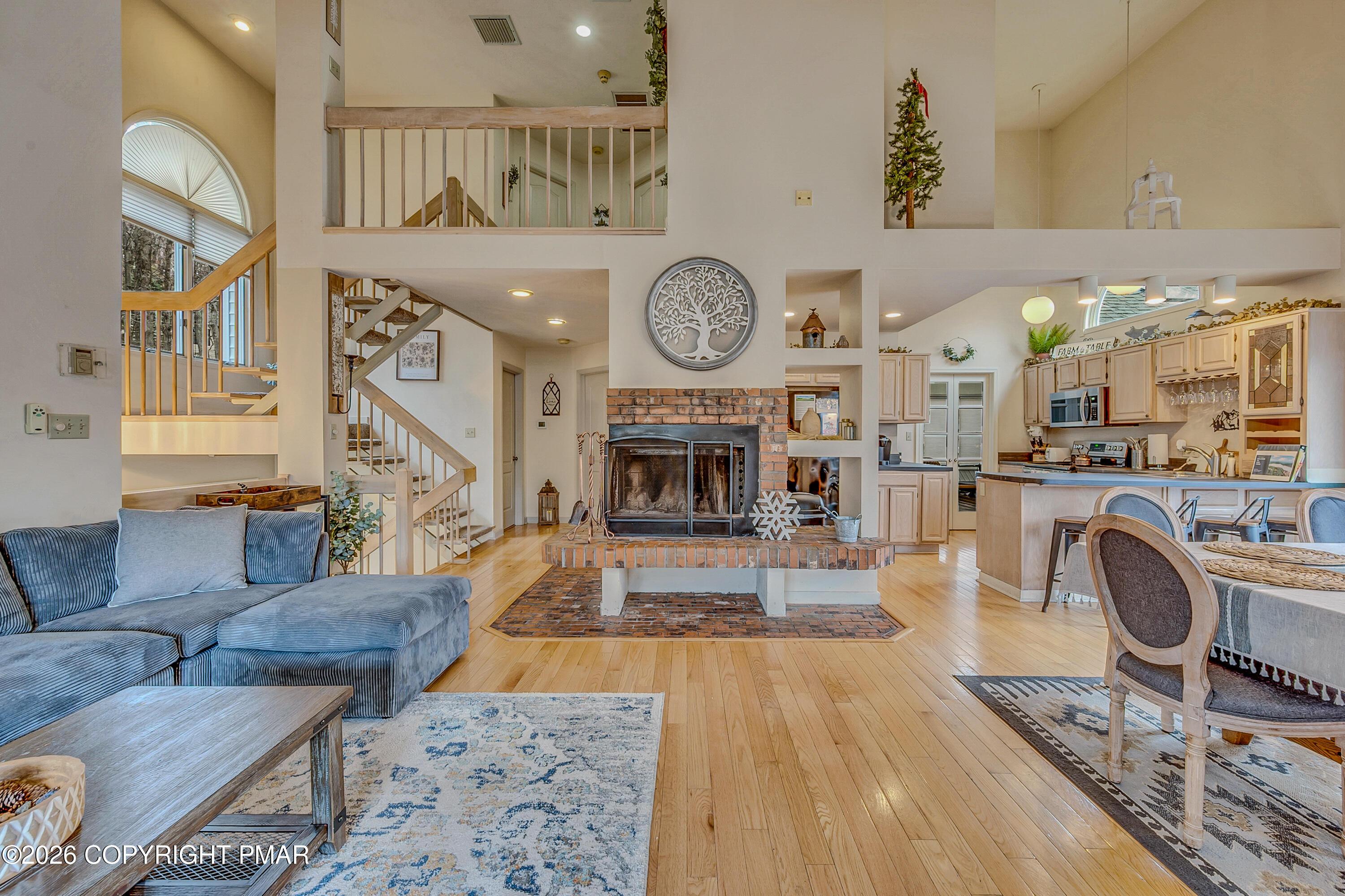 Image 1: Rockspring_-19