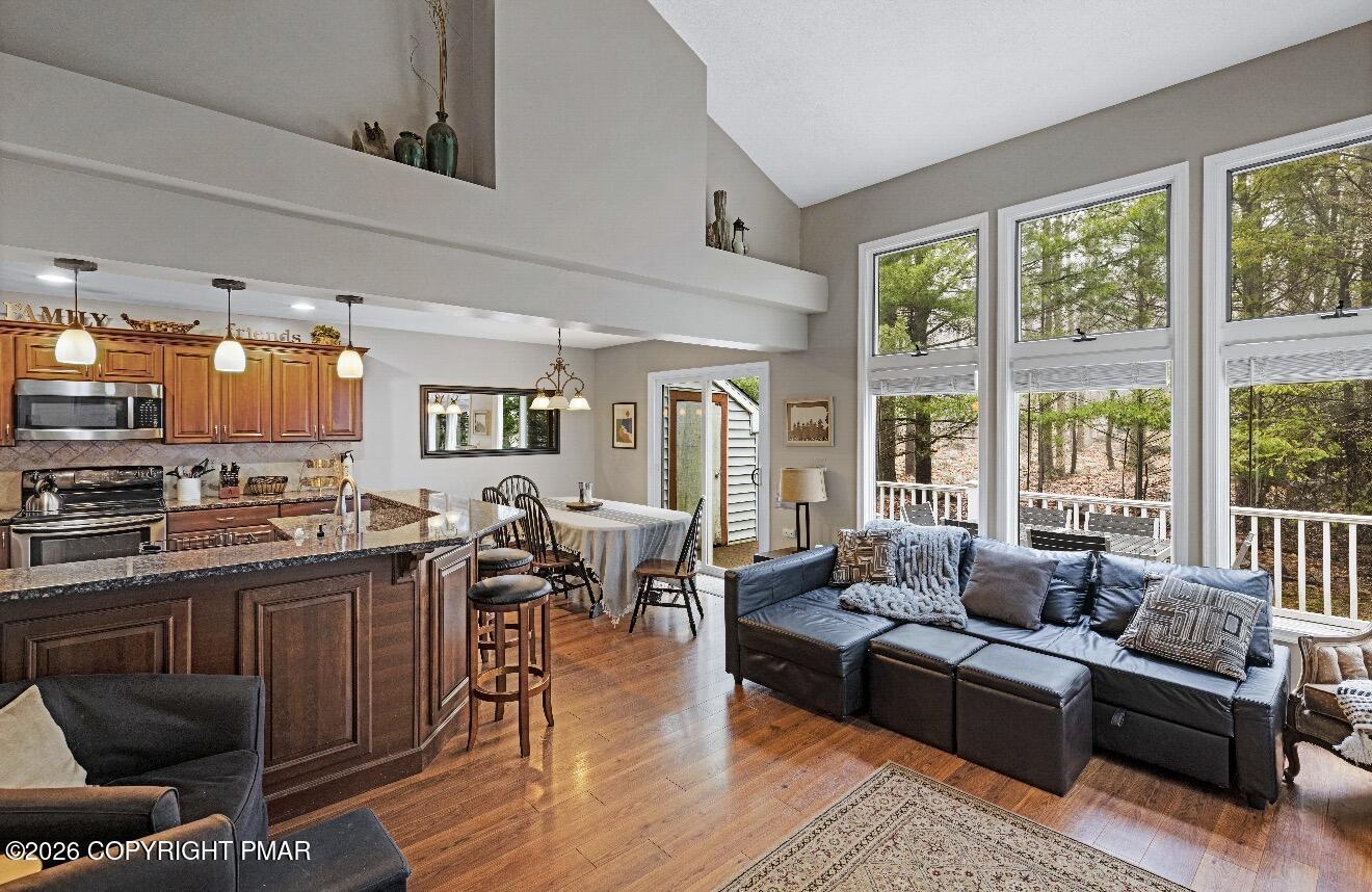 Image 4: open living