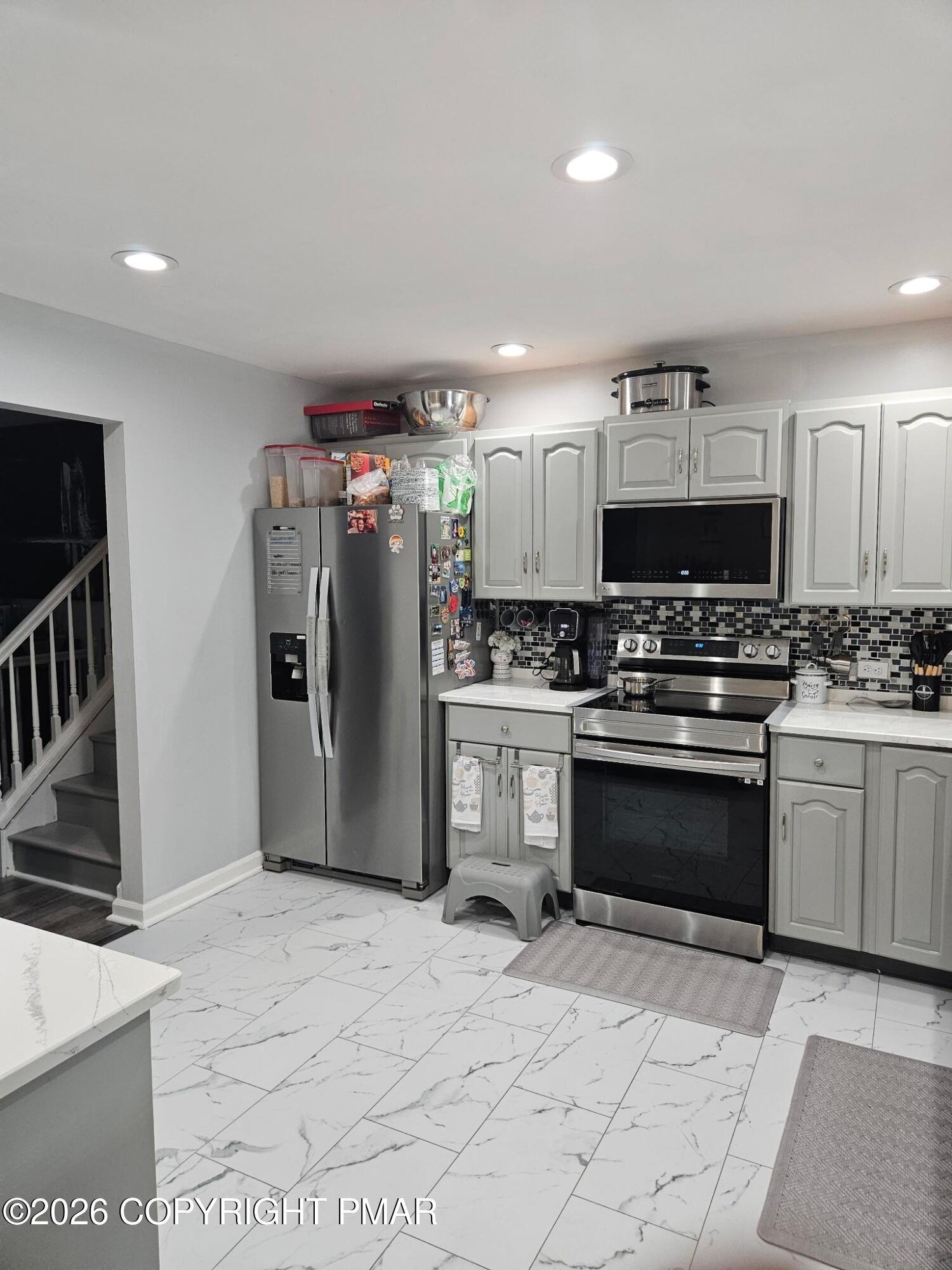 Image 2: Kitchen