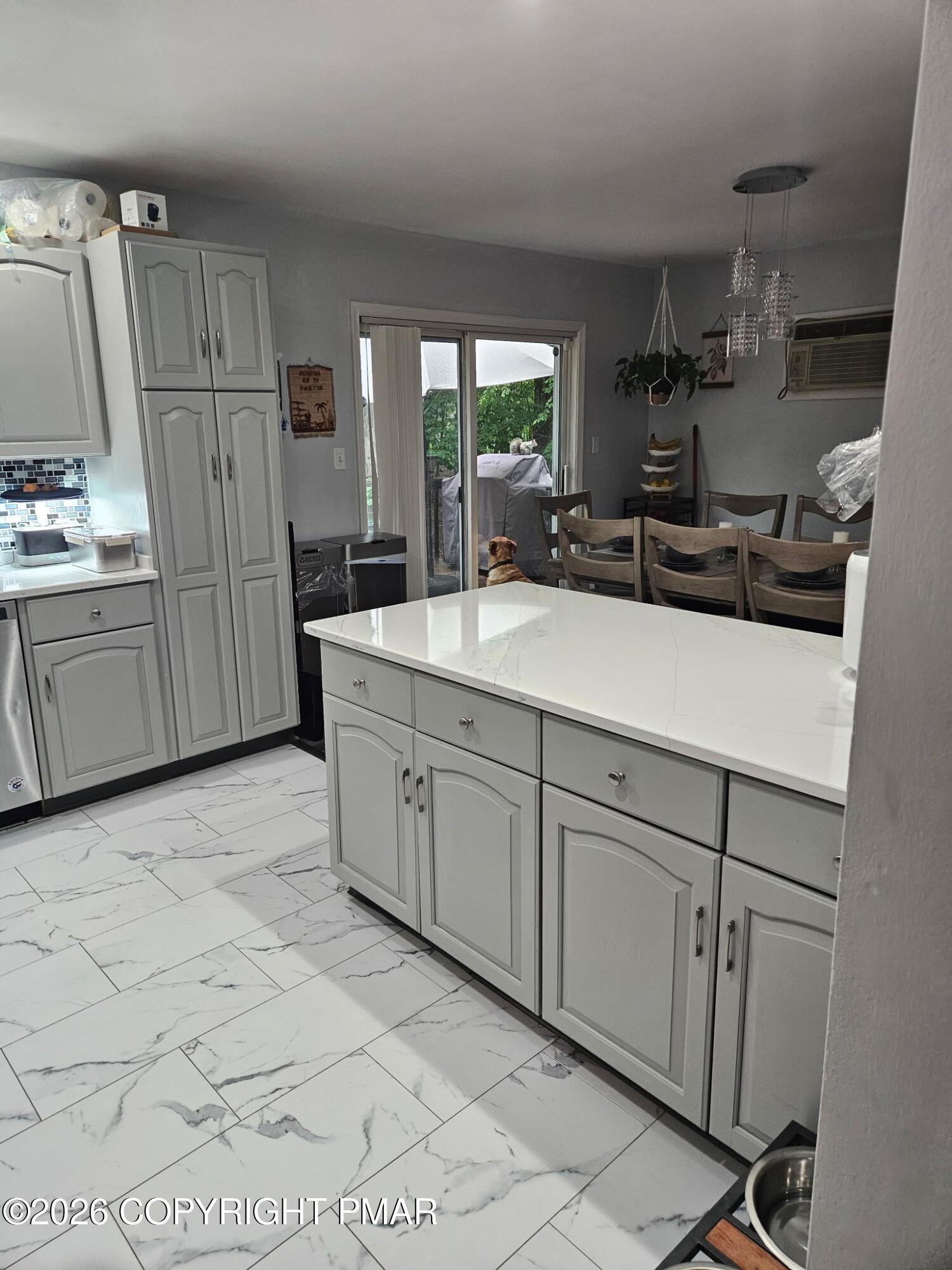Image 3: Kitchen