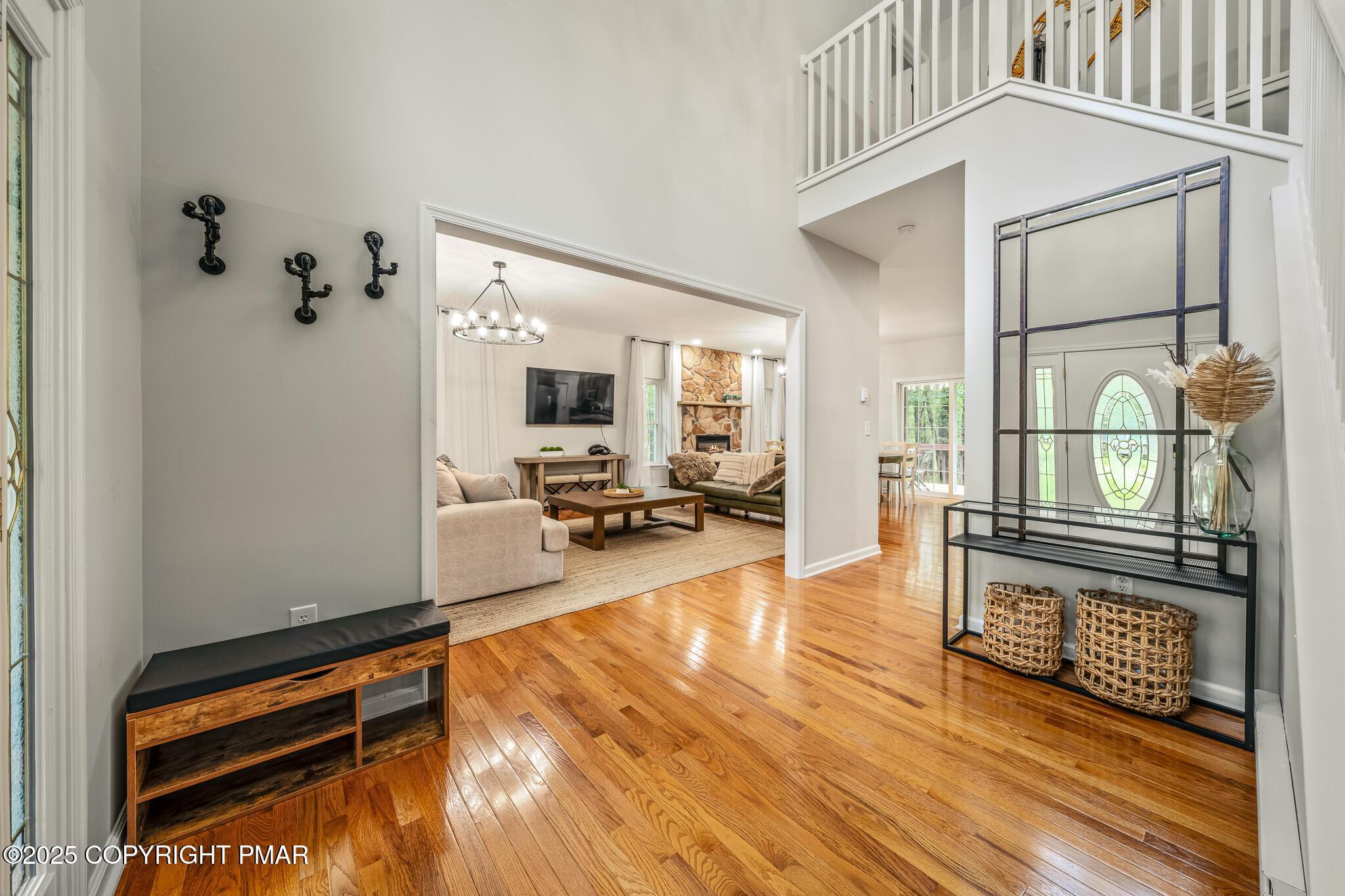 Image 2: 14-HomeView_Media-117_Ridge_Rd.-#14
