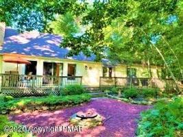 1136 Sandy Ln