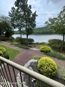 63 Midlake Drive 202i