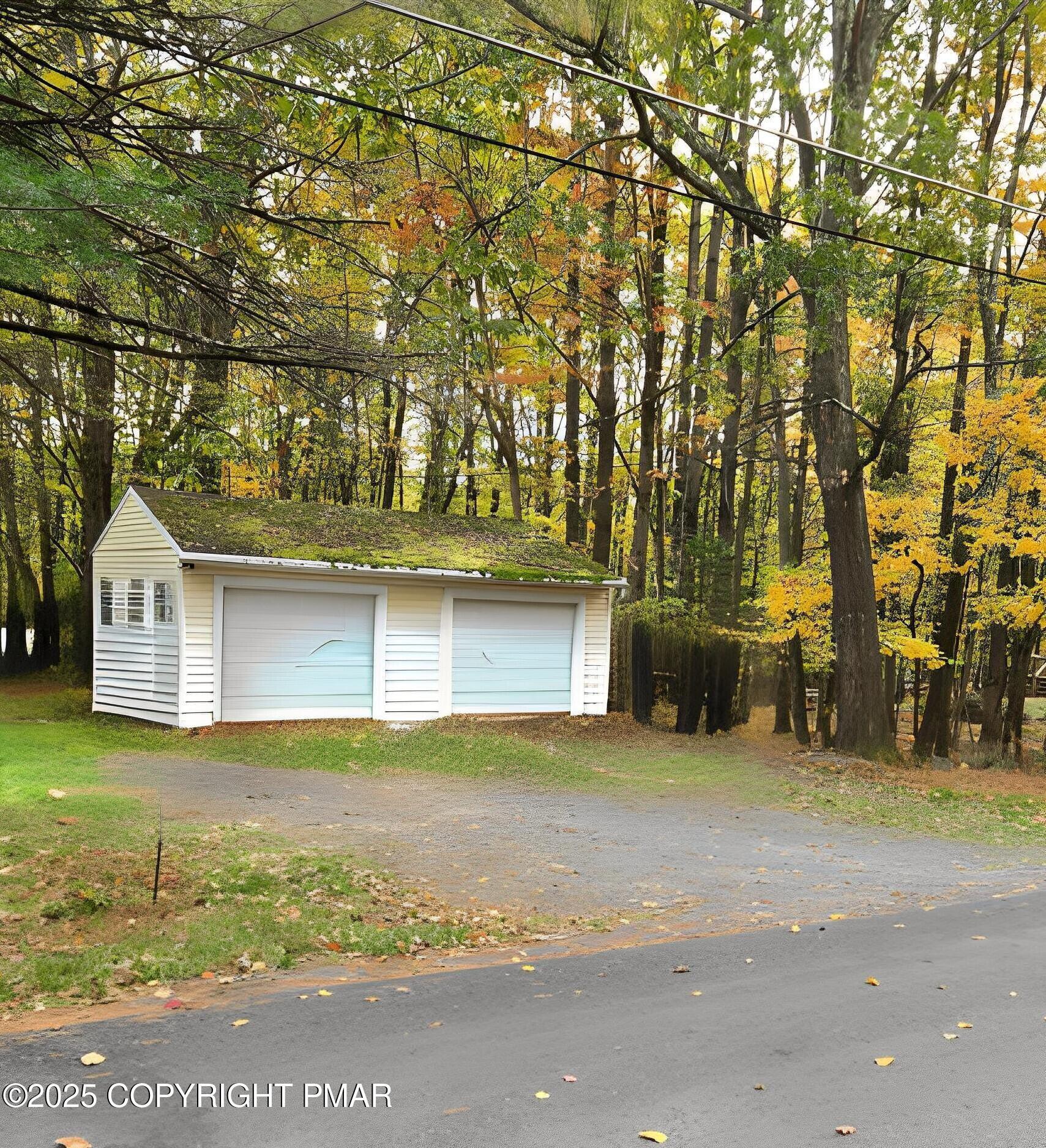 Image 3: 2-car-garage