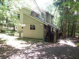 2318 Hillcrest Dr