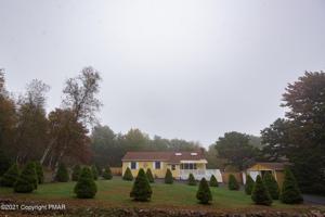 106 Colonial Ter