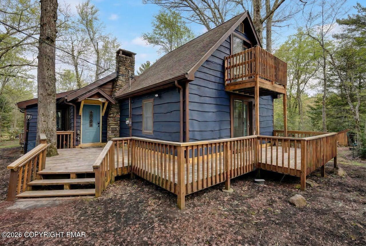 Image 2: 8 Buttonwood Rd 02 Large