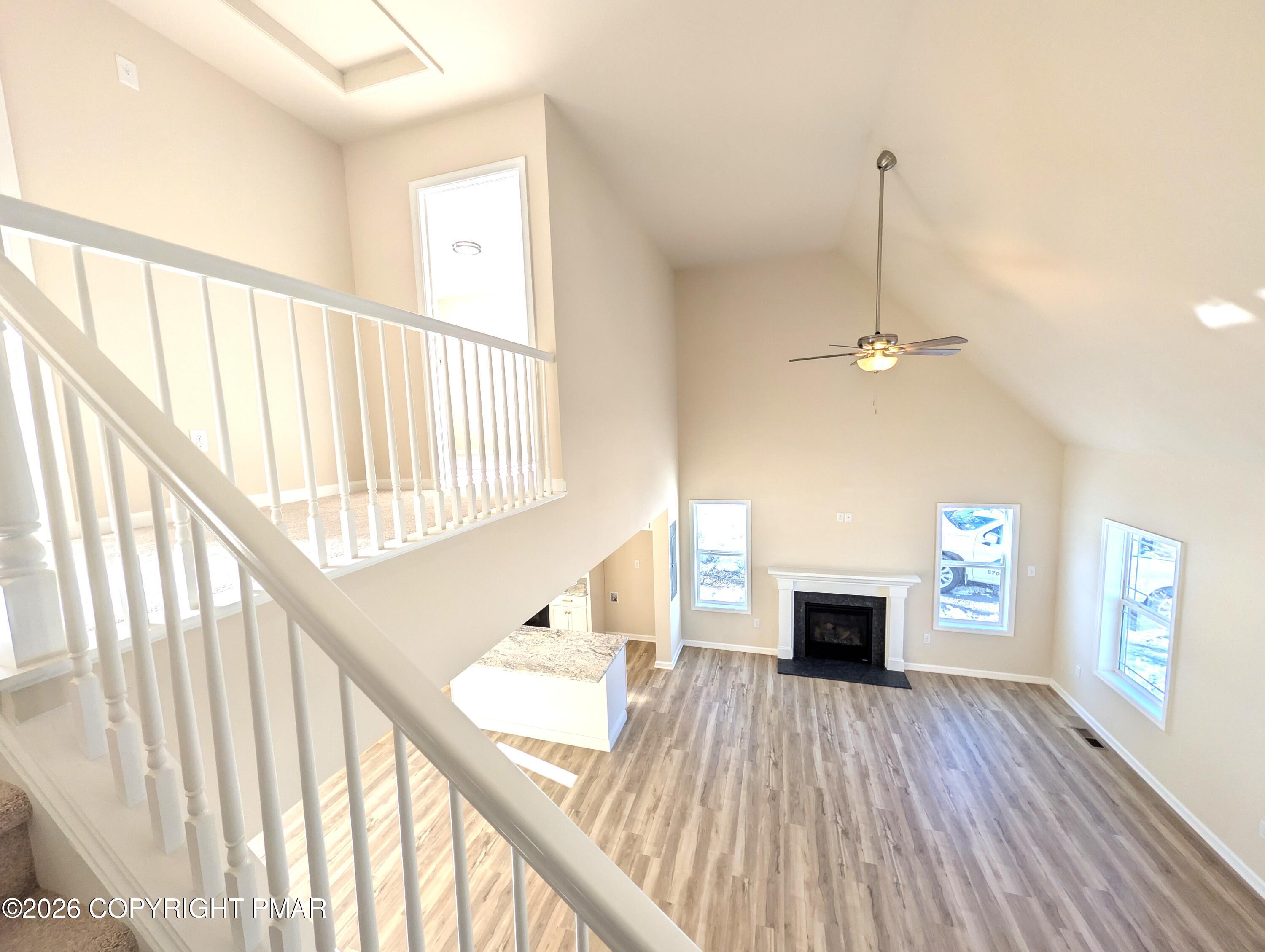 Image 4: Livingroom/Kitchen