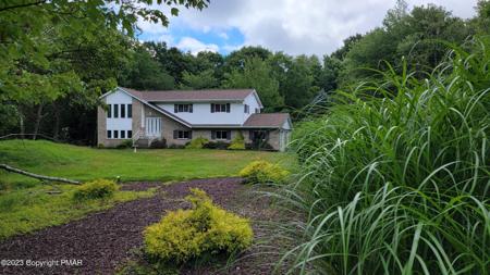 786 Clearview Drive