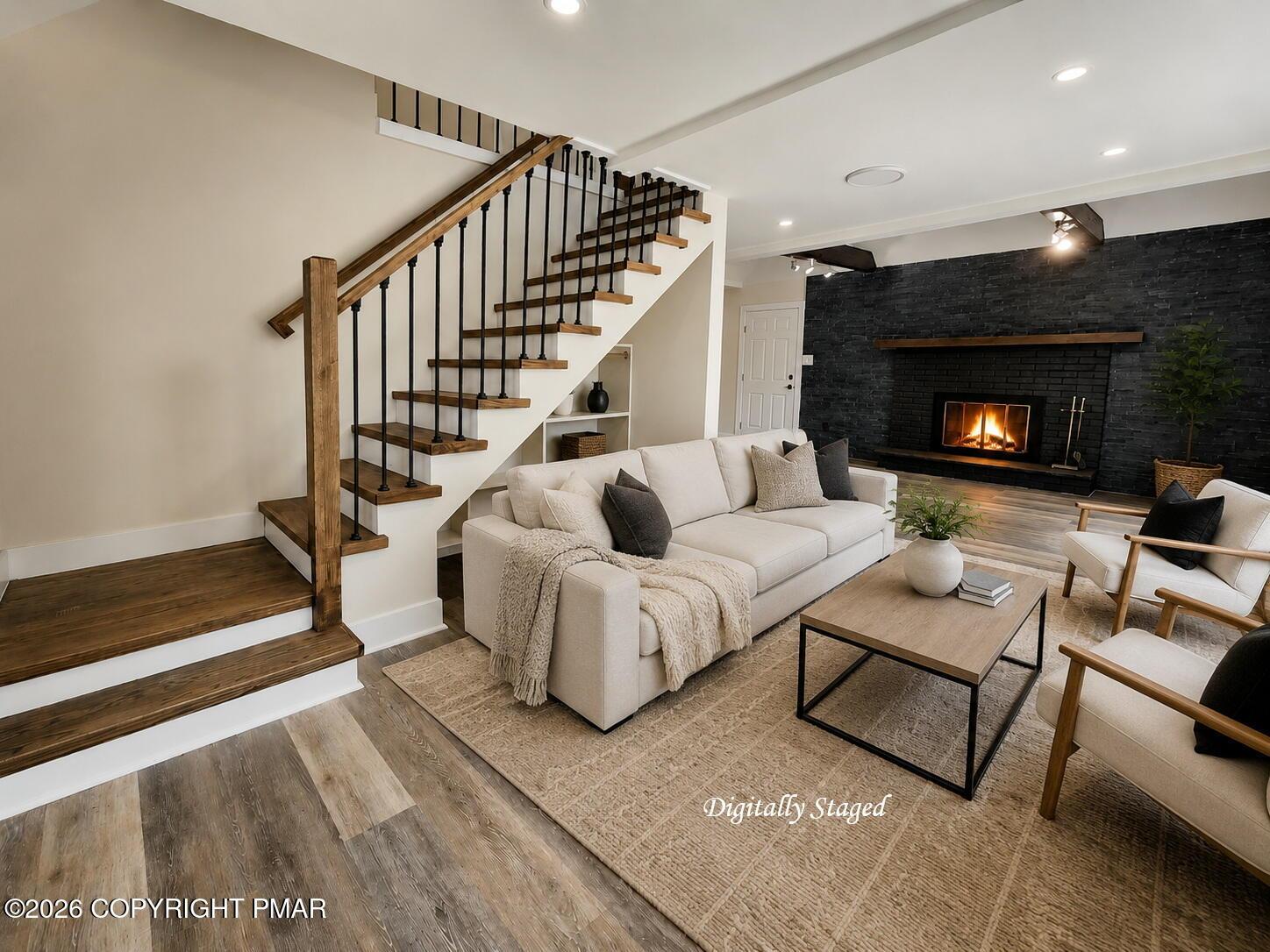 Image 1: Moonbean Family Gathering Room