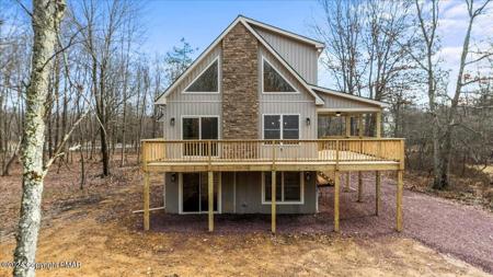 296 McKuen Way