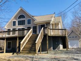 110 Laurel Ln