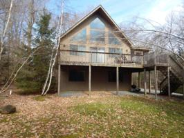 6295 Lakeview Dr