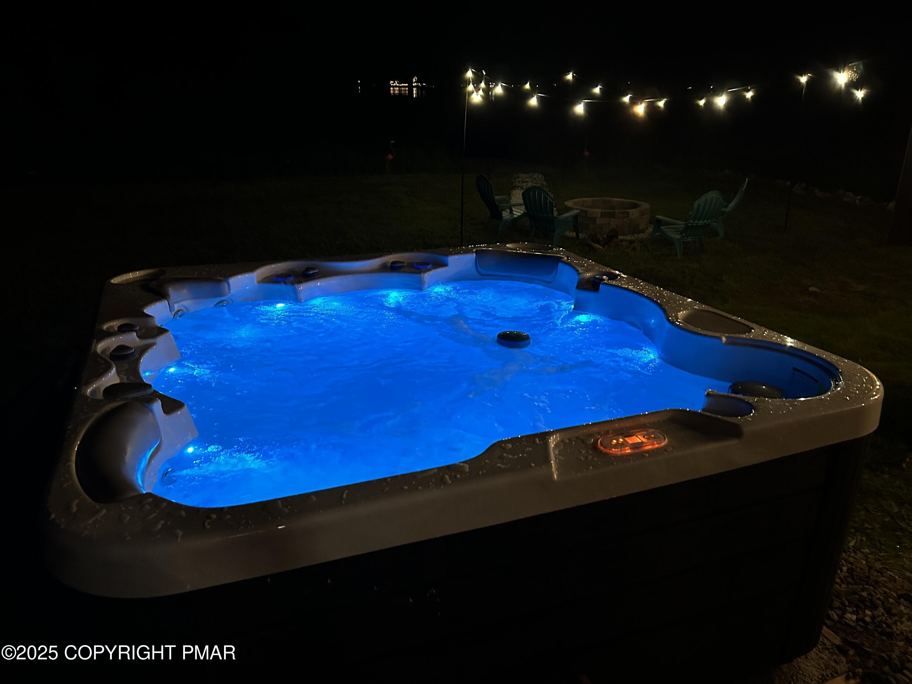Image 4: Night Time Hot Tub