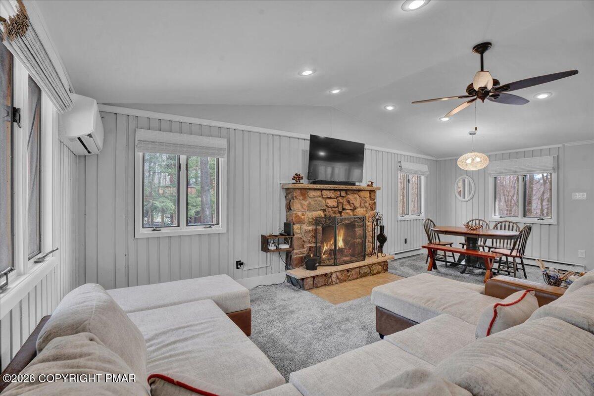 Image 4: 02-A7402239