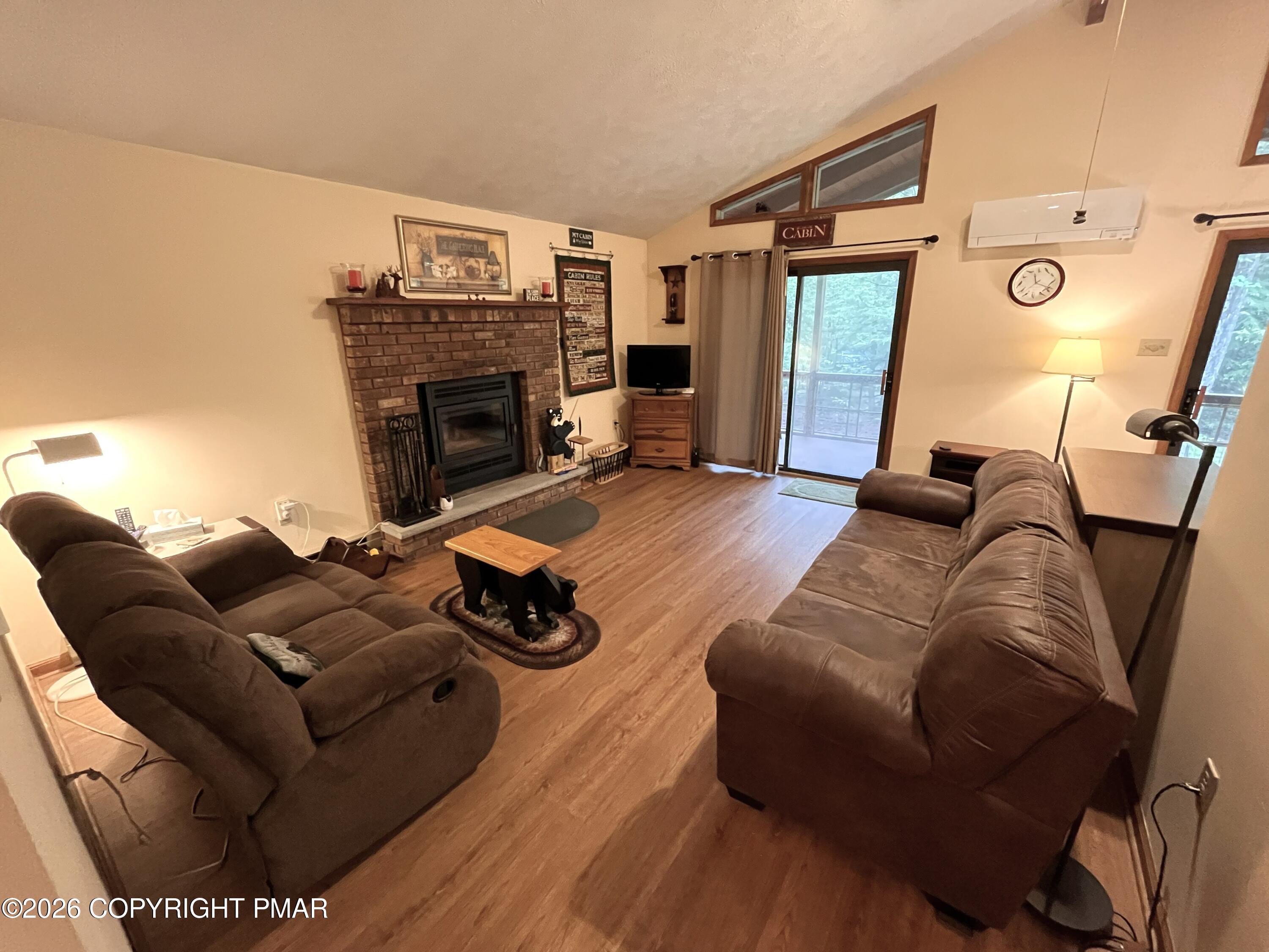 Image 2: Living Area