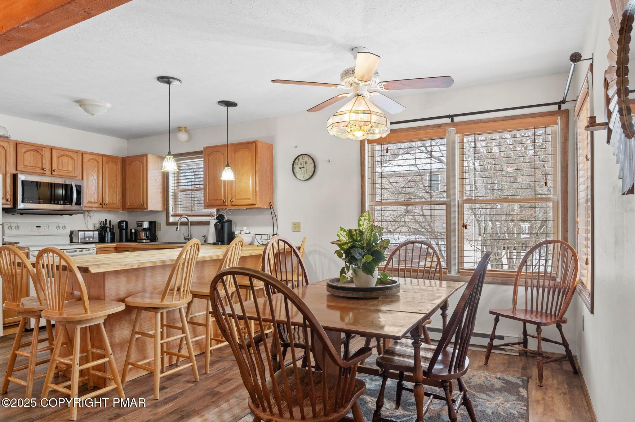 Image 3: Eat in Kitchen