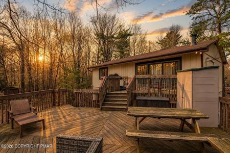 70 Pineknoll Drive
