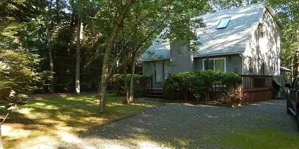 44 Pool Dr
