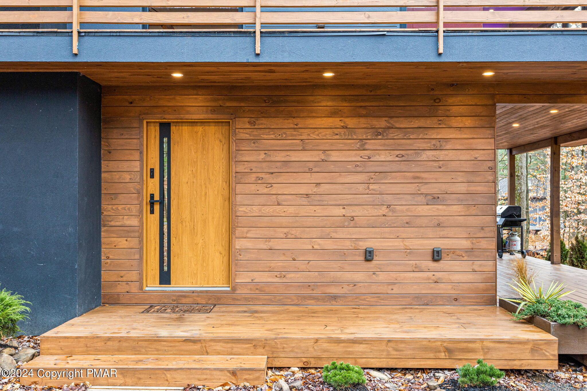 Image 4: 9-web-or-mls-1142 Oakland Pl (79 of 97)