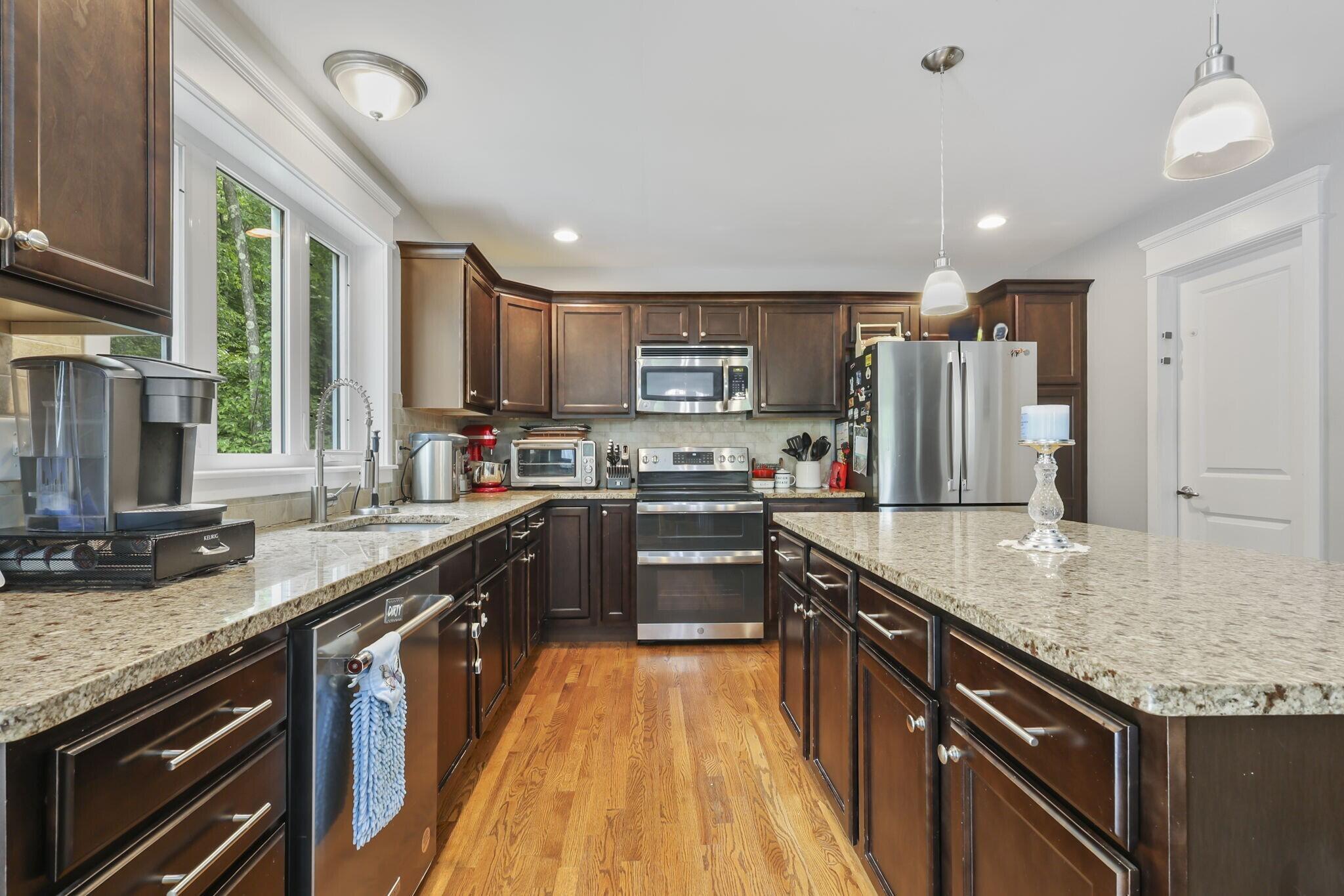 Image 2: 1127 Fillmore - kitchen1