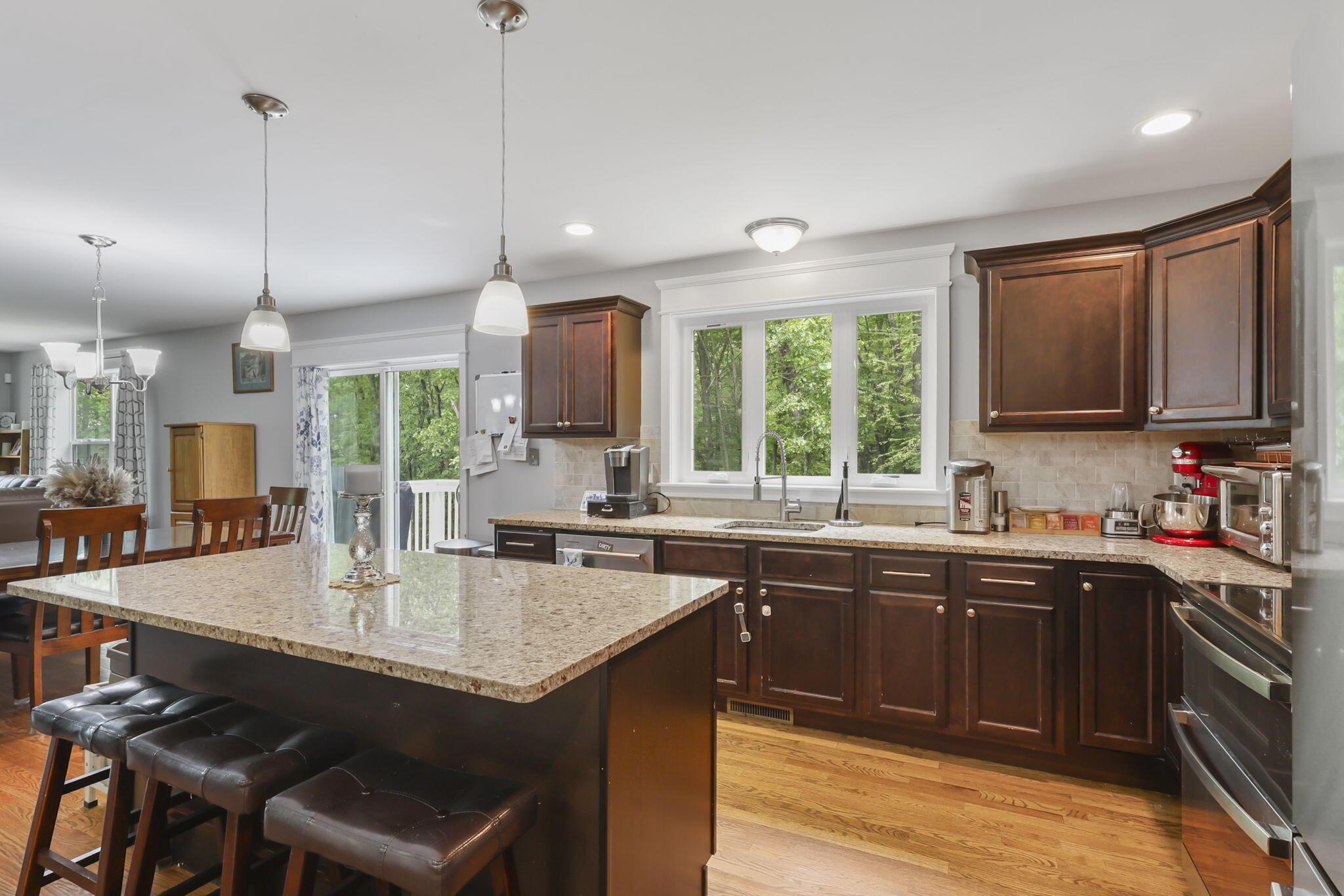 Image 3: 1127 Fillmore -kitchen3