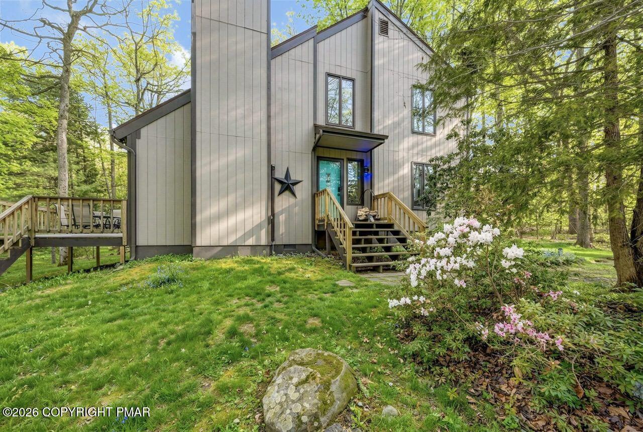 Image 1: 1173 Deer Run 58 Spring Large