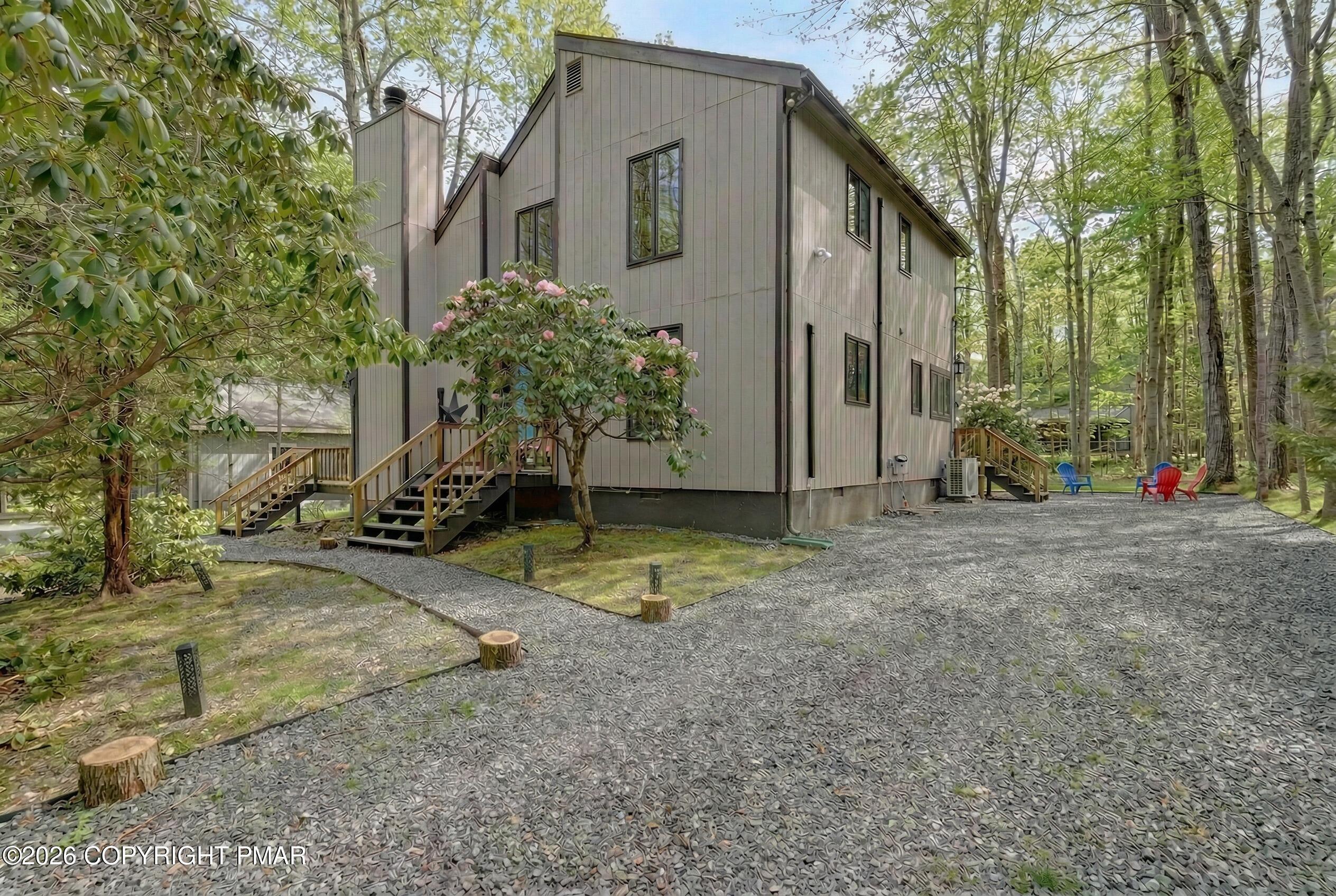 Image 2: 1173 Deer Run 03 Spring