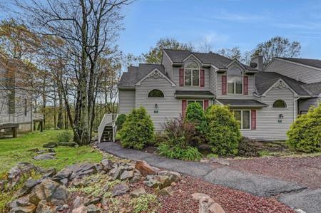 52 Laurelwoods Drive