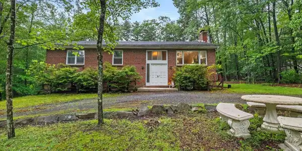 4823 Queens Way