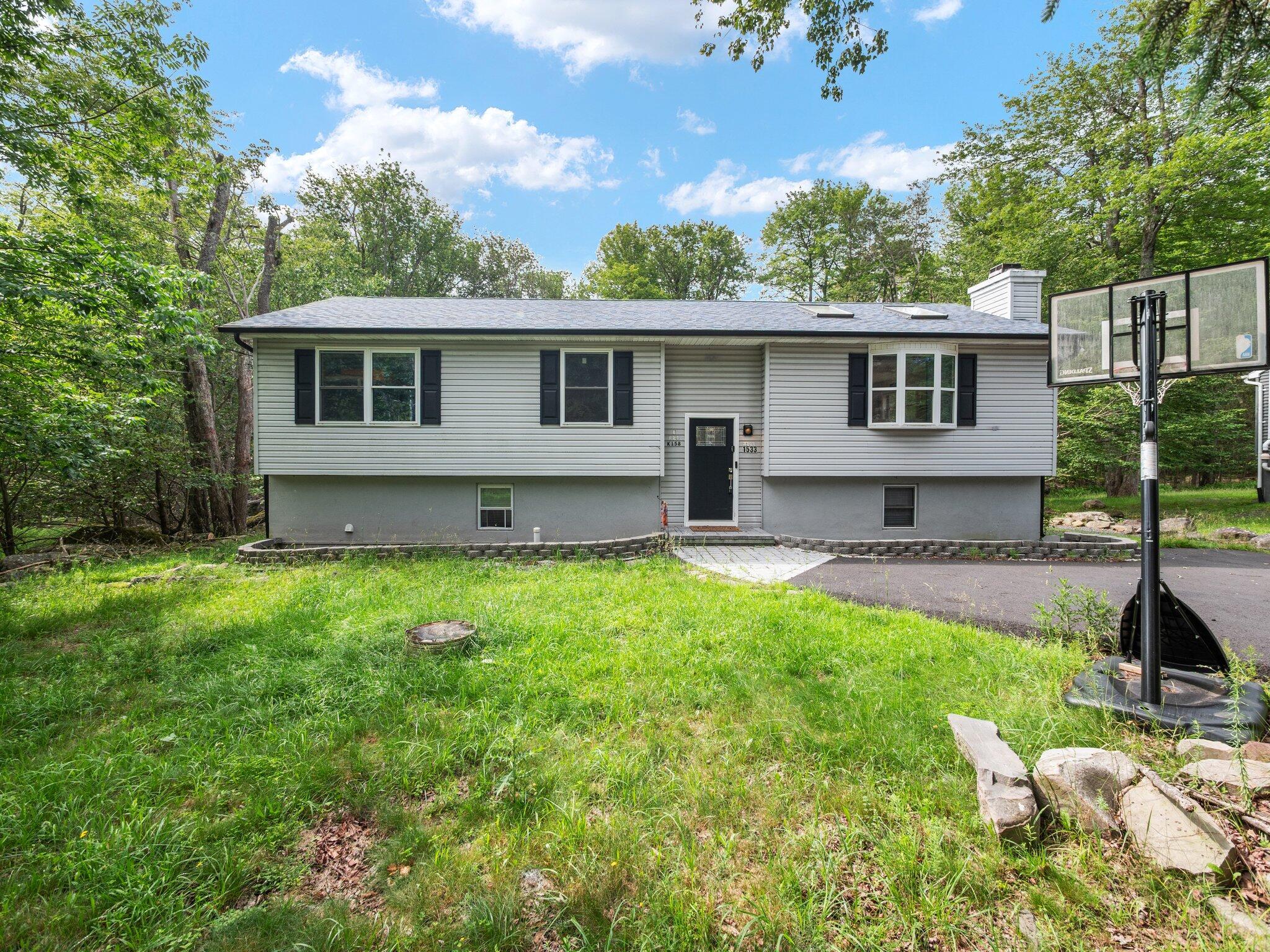 Image 2: 1-web-or-mls-P2844275