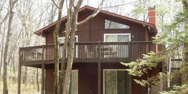 49 Ash Dr