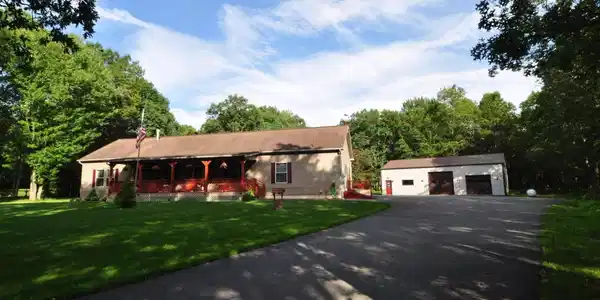 17 Sweet Briar Cir