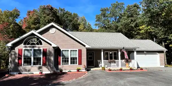 52 Cottonwood Dr
