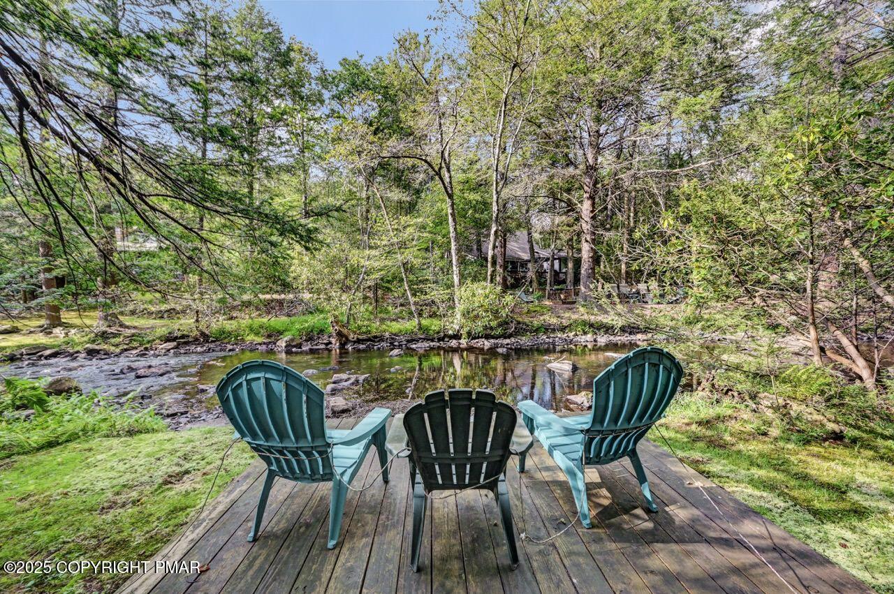 Image 3: 187 Tanglewood Drive, Lake Naomi