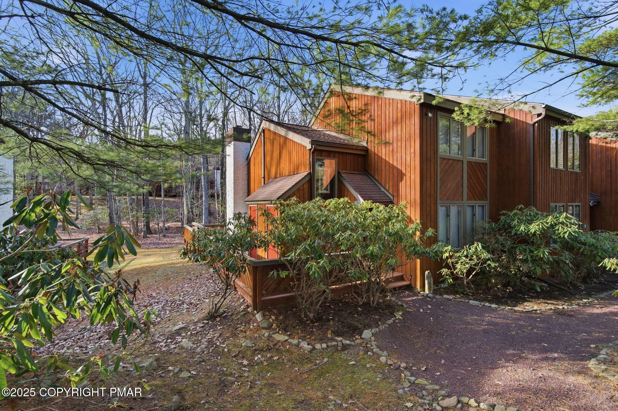 Image 2: 2-web-or-mls-54 Doe Run (60 of 70)