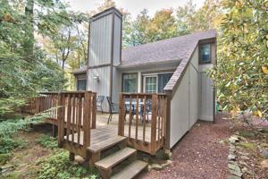 1105 CEDAR KNOLL WAY