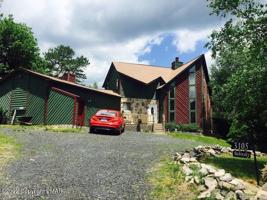 3105 Red Fox Ln