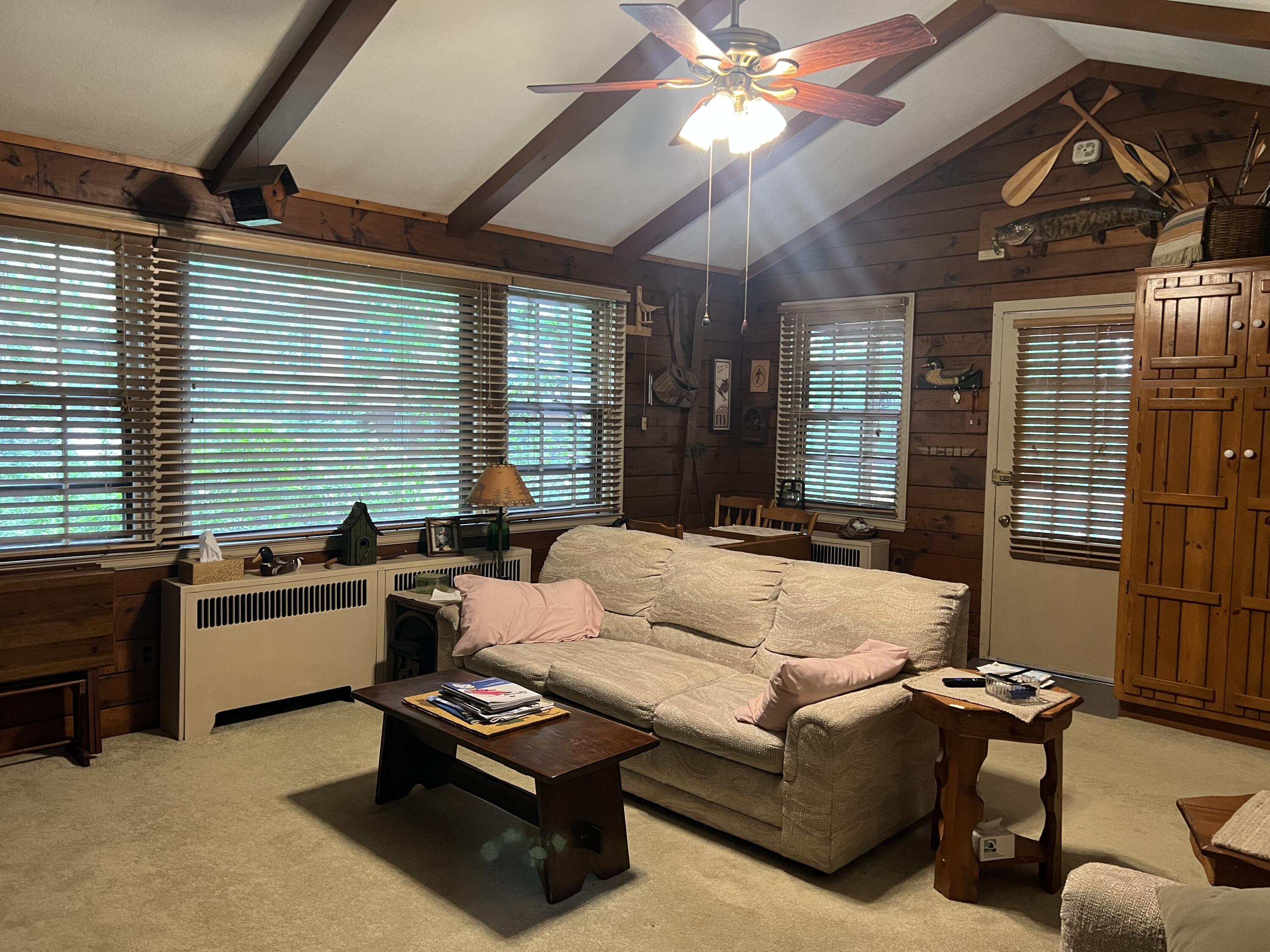 Image 3: Living Room