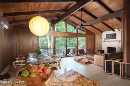 4182 Hemlock Trail