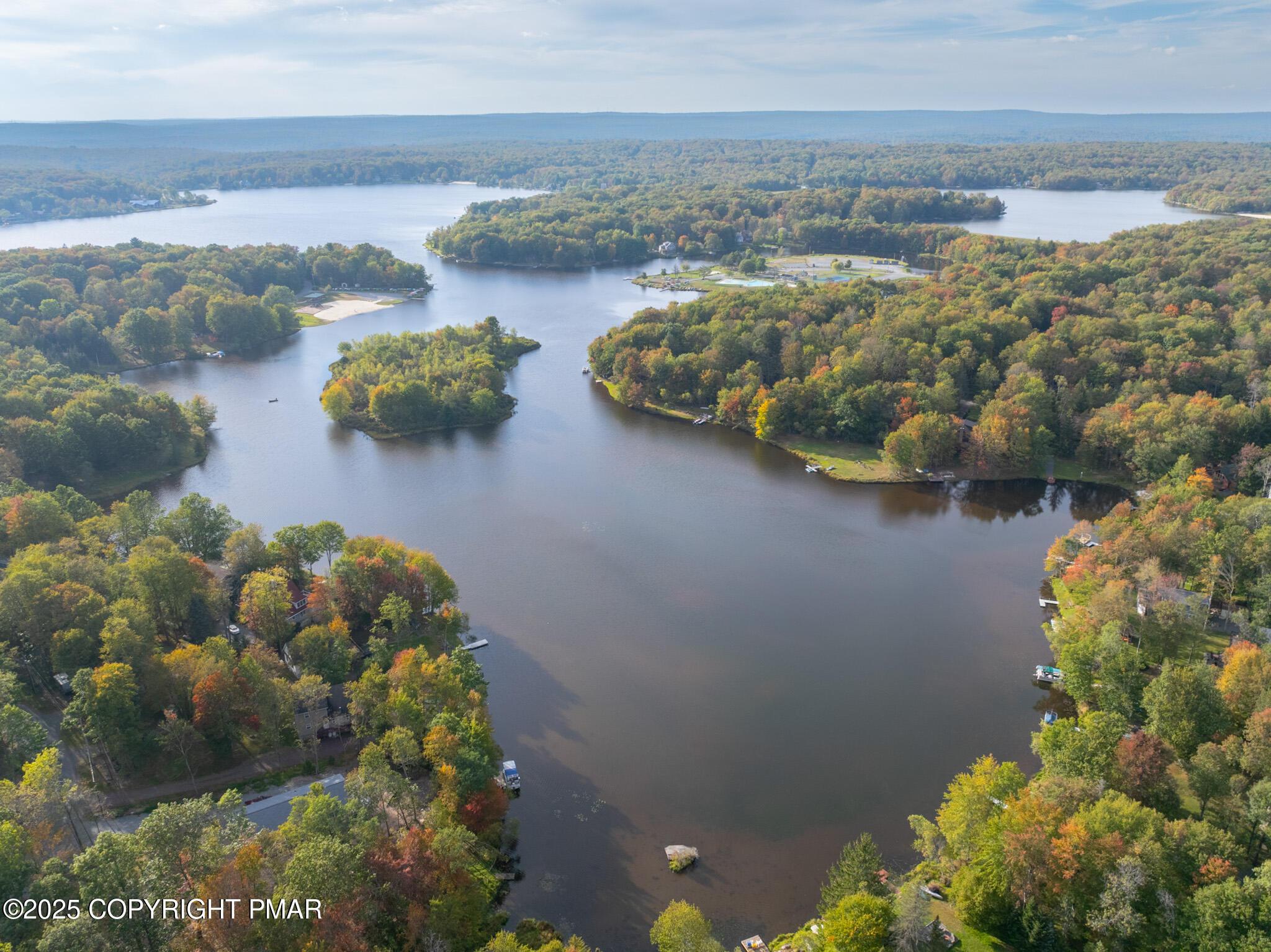 Image 4: Arrowhead Lake