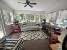 617 Scenic Dr