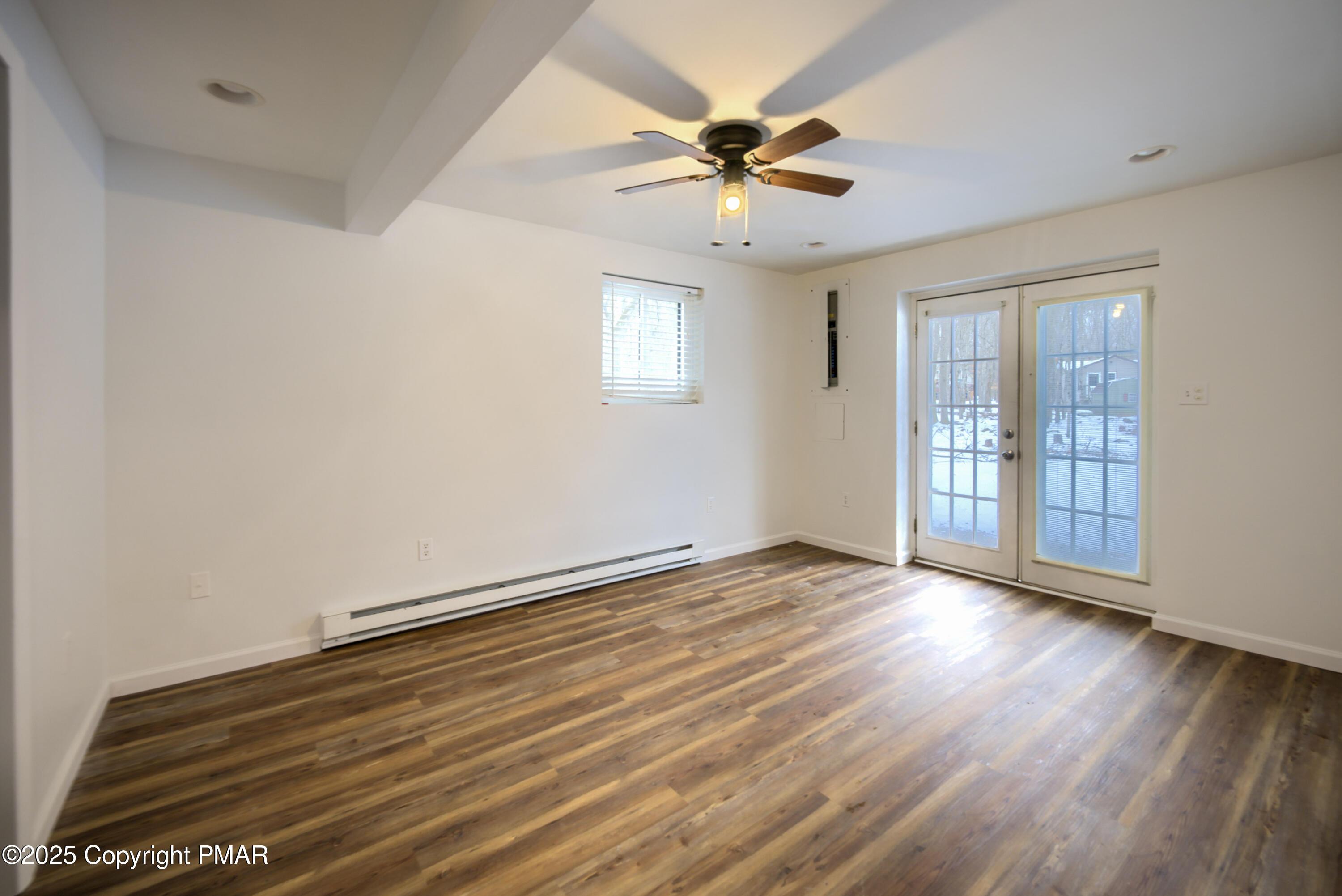 Image 2: 16-23 Van Doren Mews-16