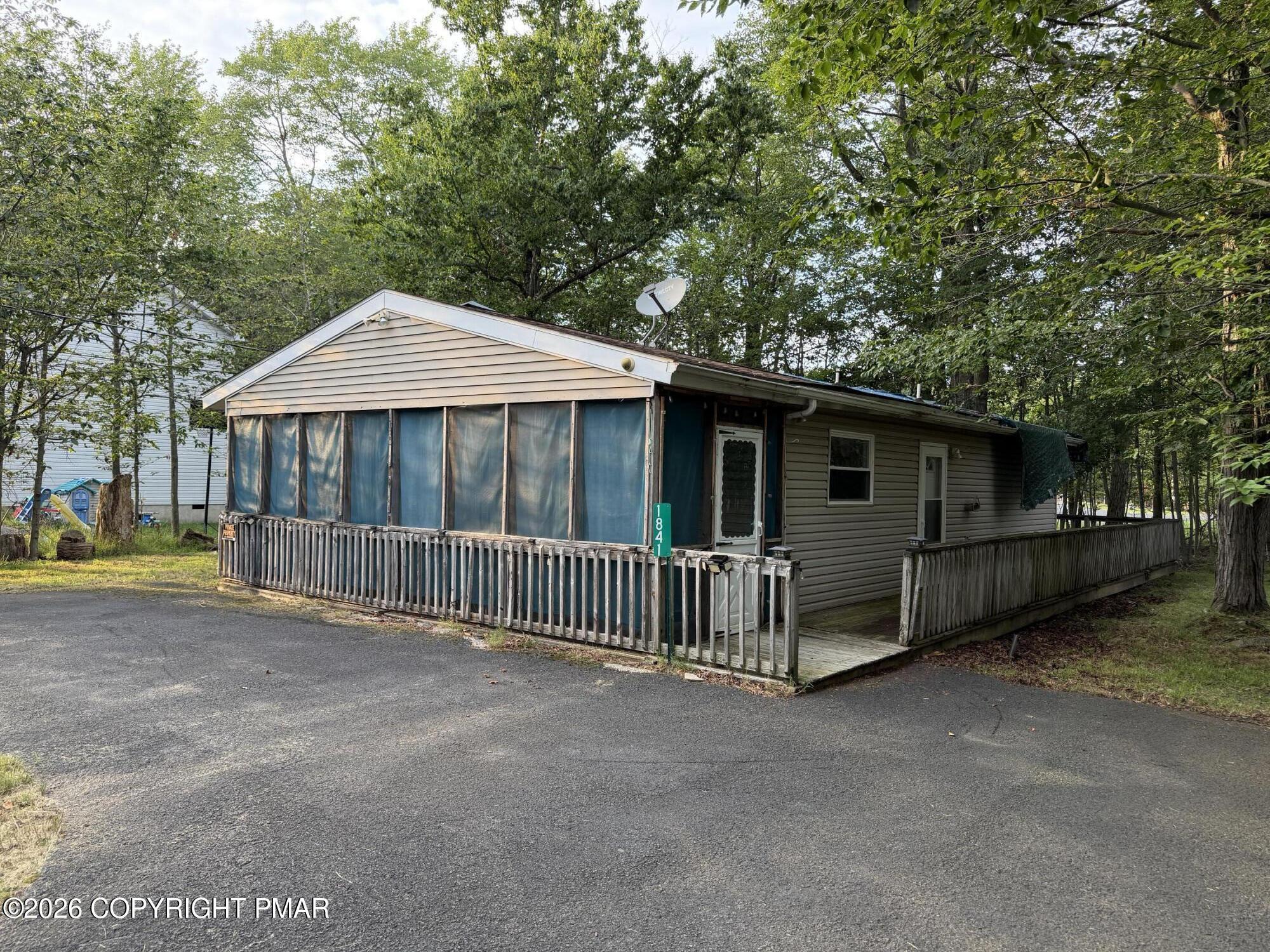 Image 1: Main